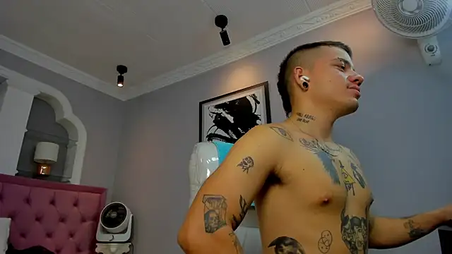 wildthor26 online show from 09.25.25