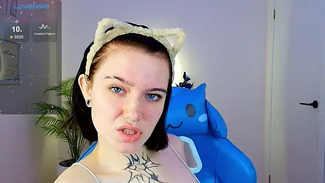 Snapshot of Elastikisss chatting on 11.03.25 Elastikisss online show from 11.03.25