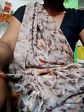 Snapshot of Hot_musko12 chatting on 10.19.25 Hot musko12 online show from 10.19.25