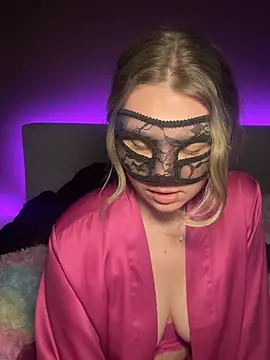 Snapshot of Cherrycolada chatting on 02.22.26 Cherrycolada online show from 02.22.26