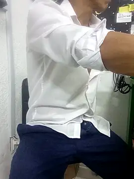 HungHangup online show from 10.14.25