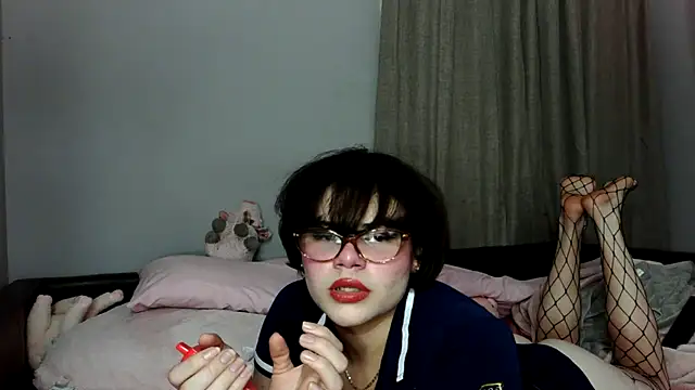 LunaMilav online show from 09.26.25