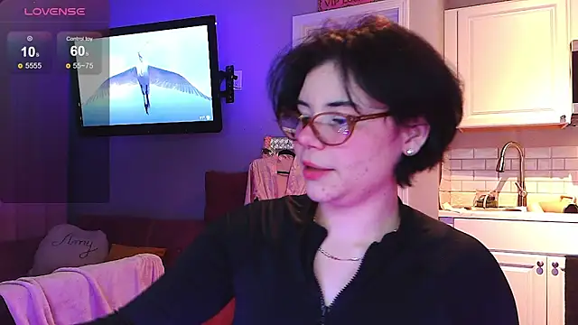 Snapshot of LunaMilav chatting on 10.30.25 LunaMilav online show from 10.30.25