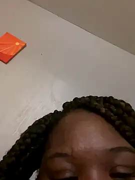 ChocolateKissesBaee online show from 09.27.25