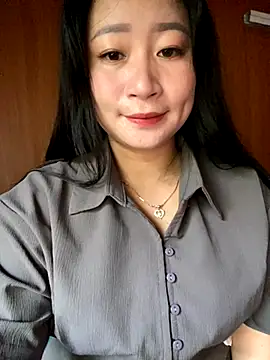 violet-00 online show from 10.20.25