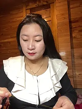 violet-00 online show from 12.23.25