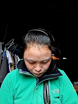 xuxulovezz online show from 11.04.25