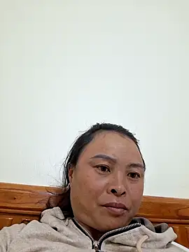 xuxulovezz online show from 12.19.25