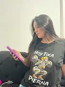 Snapshot of Selene_Wings22 chatting on 10.08.25 Selene Wings22 online show from 10.08.25