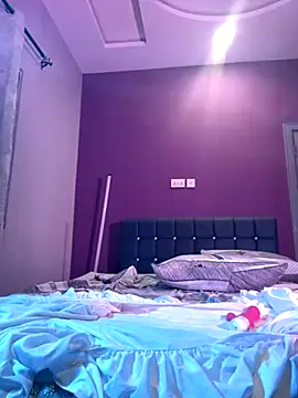 Zola Nooryi online show from 10.02.25