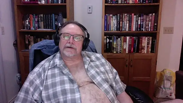 Vinyl22xh online show from 04.13.26