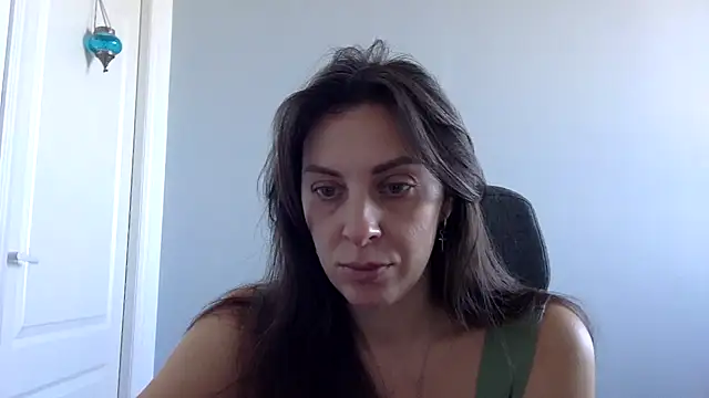 Snapshot of Myronell chatting on 10.06.25 Myronell online show from 10.06.25