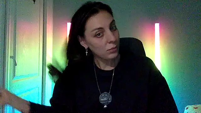 Snapshot of Myronell chatting on 10.28.25 Myronell online show from 10.28.25