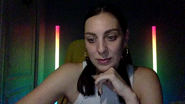 Snapshot of Myronell chatting on 10.29.25 Myronell online show from 10.29.25