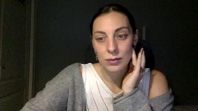 Snapshot of Myronell chatting on 11.11.25 Myronell online show from 11.11.25