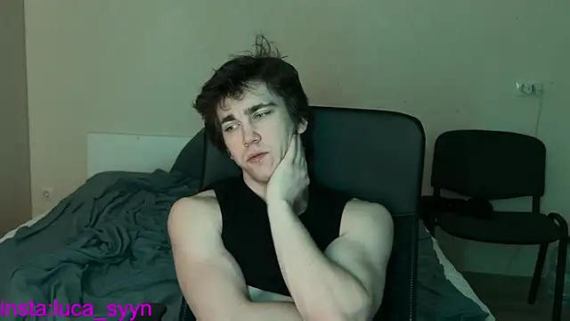 Snapshot of luca_syn chatting on 09.30.25 luca syn online show from 09.30.25