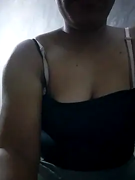 LylyCii96 online show from 10.15.25