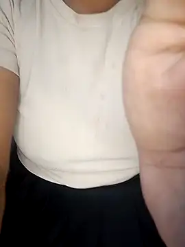 LylyCii96 online show from 10.20.25