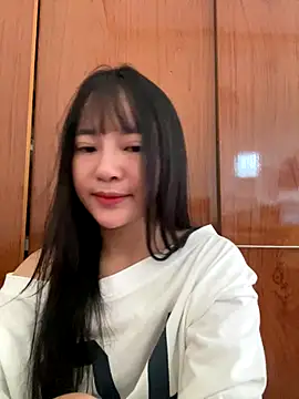 Snapshot of Be_xinh chatting on 09.23.25 Be xinh online show from 09.23.25