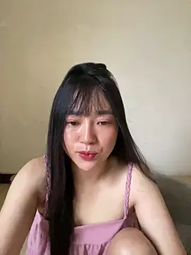 Snapshot of Be_xinh chatting on 09.25.25 Be xinh online show from 09.25.25