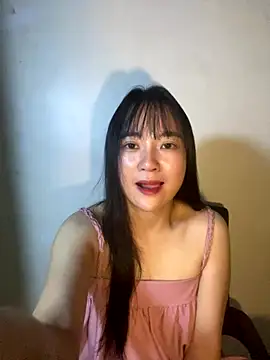 Snapshot of Be_xinh chatting on 10.08.25 Be xinh online show from 10.08.25