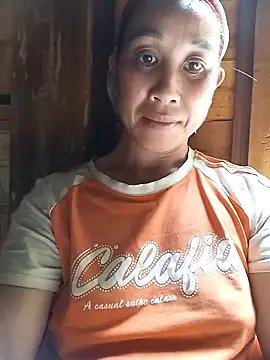 Snapshot of vtmbae chatting on 06.22.26 vtmbae online show from 06.22.26