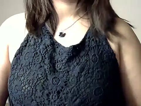 Aaliya02 online show from 11.02.25