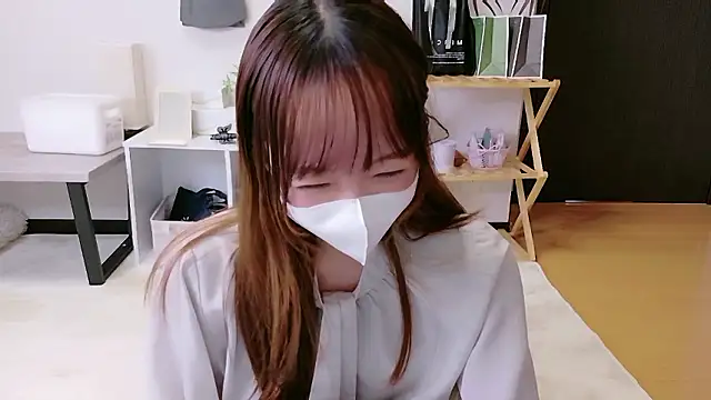 Snapshot of saku_sakura_ chatting on 10.26.25 saku sakura online show from 10.26.25