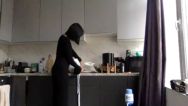 Snapshot of Veymoria chatting on 10.08.25 Veymoria online show from 10.08.25