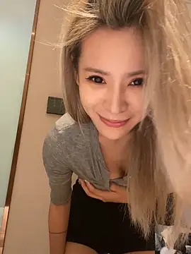 miumiu-66 online show from 03.01.26