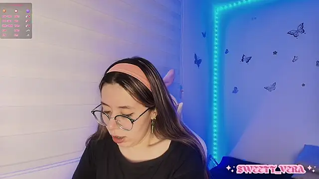 Snapshot of sweettvera chatting on 10.10.25 sweettvera online show from 10.10.25