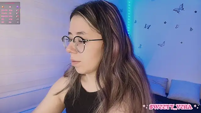 Snapshot of sweettvera chatting on 10.18.25 sweettvera online show from 10.18.25