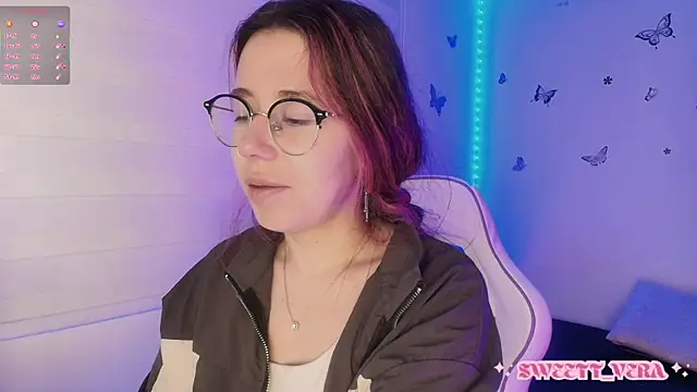 Snapshot of sweettvera chatting on 11.13.25 sweettvera online show from 11.13.25