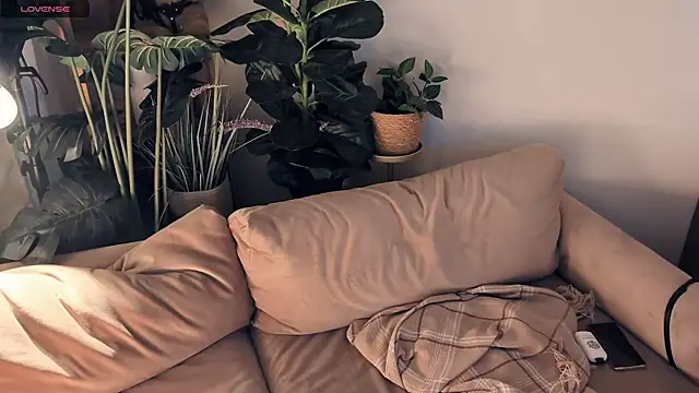 LaureMestler online show from 04.02.26