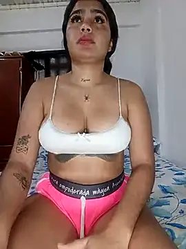 Snapshot of Sashalana chatting on 10.07.25 Sashalana online show from 10.07.25