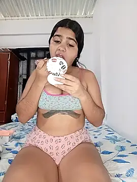 Snapshot of Sashalana chatting on 10.09.25 Sashalana online show from 10.09.25