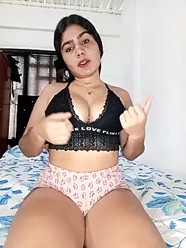 Snapshot of Sashalana chatting on 10.30.25 Sashalana online show from 10.30.25