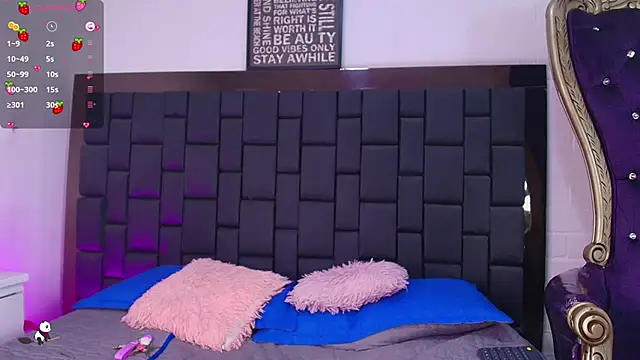 Snapshot of Krystal_Heartss chatting on 10.09.25 Krystal Heartss online show from 10.09.25