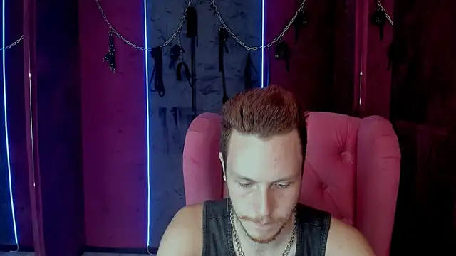 Snapshot of LeoMooree chatting on 10.16.25 LeoMooree online show from 10.16.25