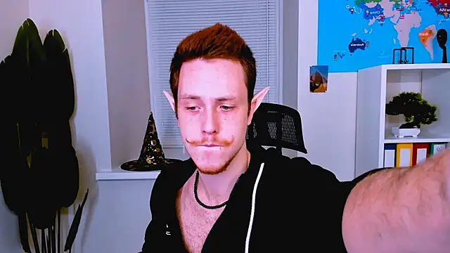 Snapshot of LeoMooree chatting on 10.30.25 LeoMooree online show from 10.30.25