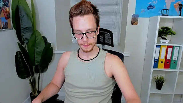 Snapshot of LeoMooree chatting on 11.15.25 LeoMooree online show from 11.15.25