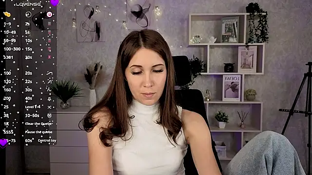 Snapshot of DreamVelour chatting on 10.06.25 DreamVelour online show from 10.06.25