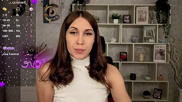 Snapshot of DreamVelour chatting on 10.15.25 DreamVelour online show from 10.15.25