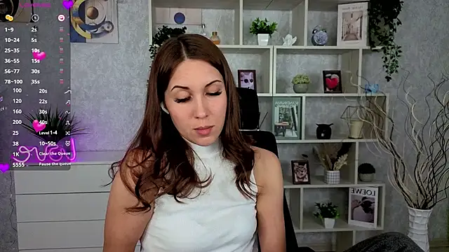 Snapshot of DreamVelour chatting on 10.23.25 DreamVelour online show from 10.23.25