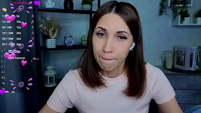 DreamVelour online show from 02.02.26