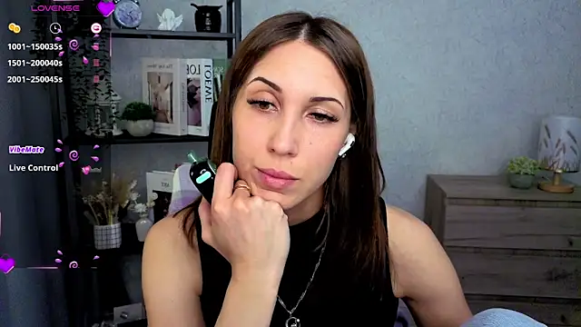 DreamVelour online show from 03.19.26