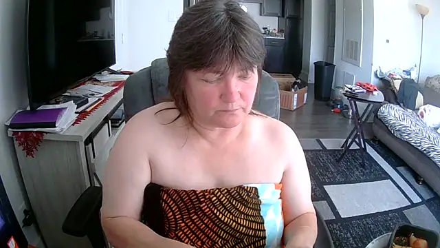 Snapshot of Buggy1965 chatting on 10.07.25 Buggy1965 online show from 10.07.25