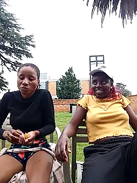 HotPetite 25 online show from 11.27.25