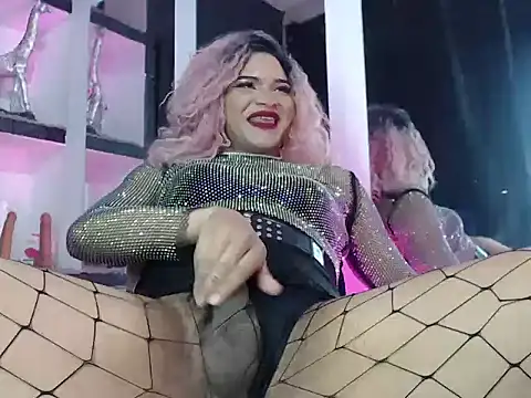 Sophia hott01 online show from 12.15.25