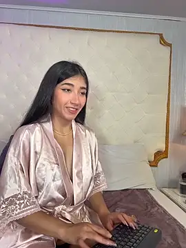 Mariana Kalo online show from 04.15.26